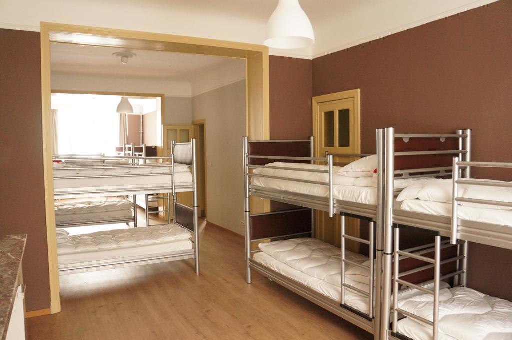 Es Hostel Saint-Gilles Екстериор снимка