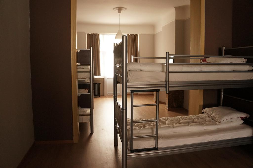 Es Hostel Saint-Gilles Екстериор снимка