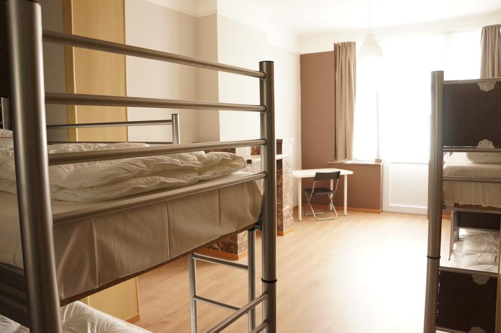 Es Hostel Saint-Gilles Екстериор снимка