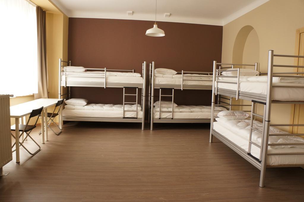 Es Hostel Saint-Gilles Екстериор снимка