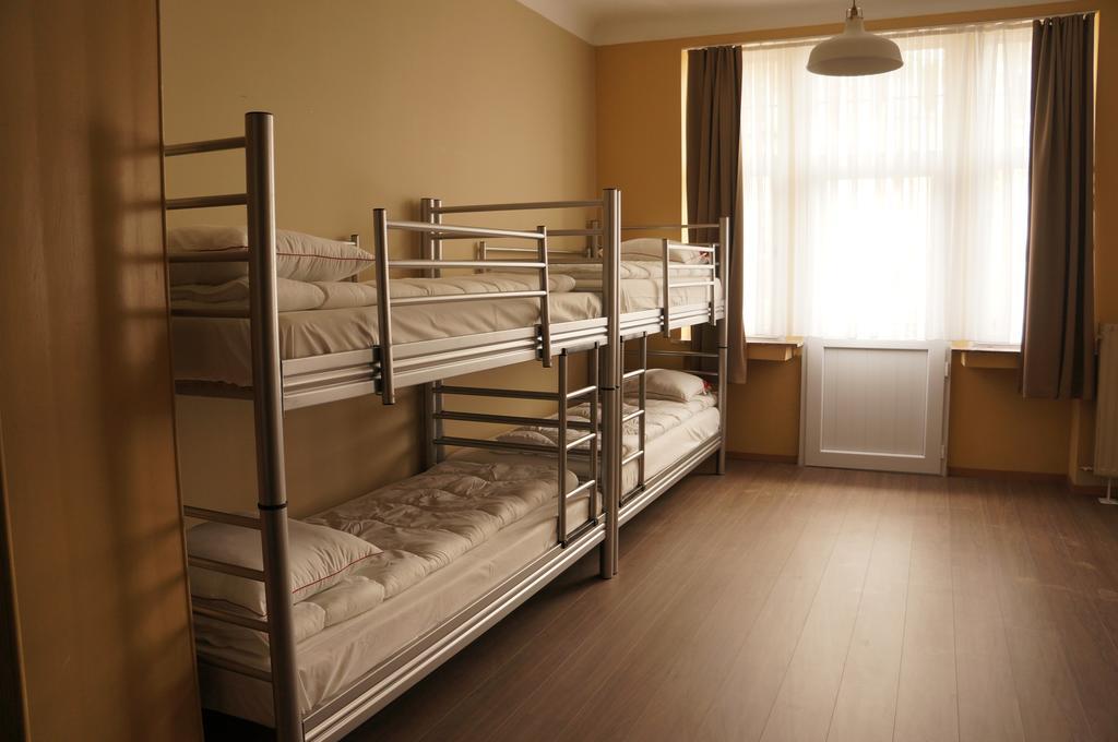 Es Hostel Saint-Gilles Екстериор снимка