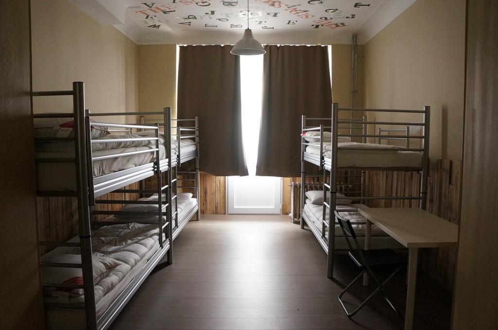Es Hostel Saint-Gilles Екстериор снимка
