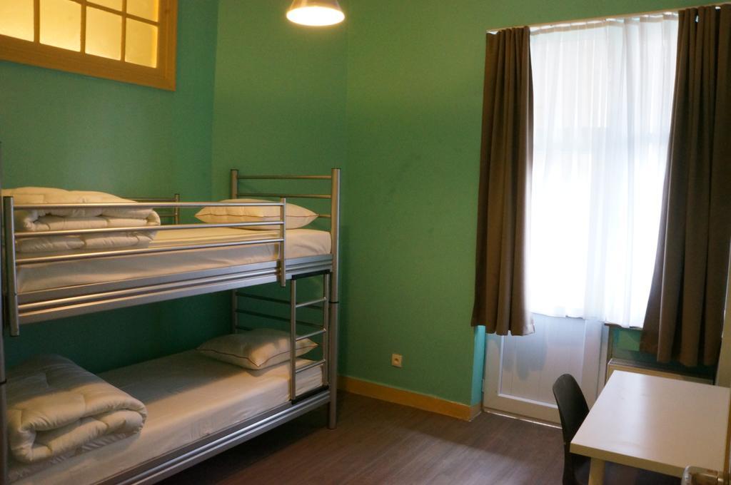 Es Hostel Saint-Gilles Екстериор снимка