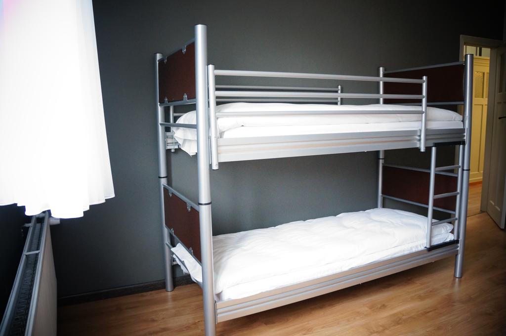 Es Hostel Saint-Gilles Екстериор снимка