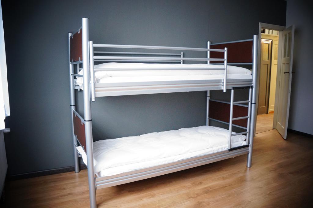 Es Hostel Saint-Gilles Екстериор снимка